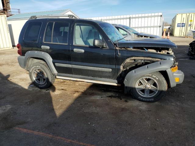 1J4GL38K55W723578 - 2005 JEEP LIBERTY RENEGADE BLACK photo 4