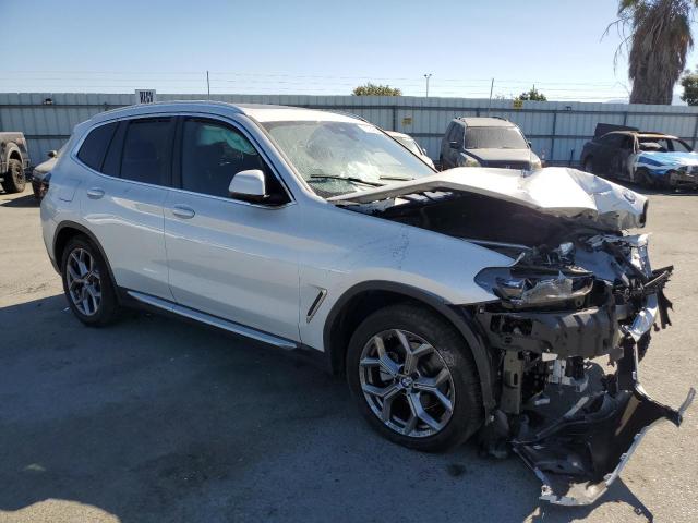 5UX53DP03N9M86377 - 2022 BMW X3 XDRIVE30I WHITE photo 4