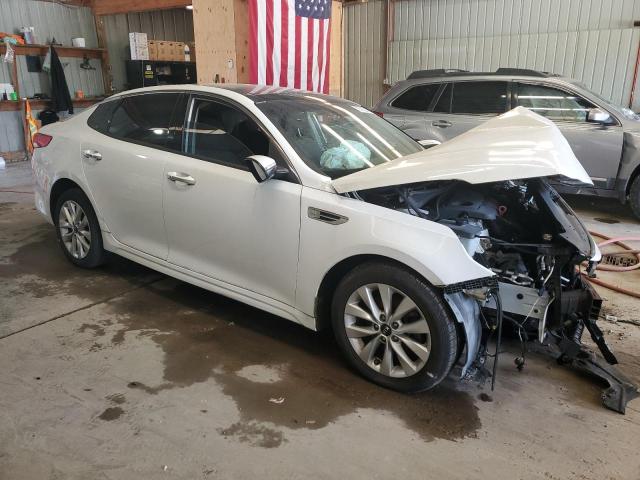 5XXGU4L38JG215125 - 2018 KIA OPTIMA EX WHITE photo 4