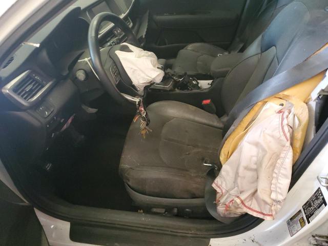 5XXGU4L38JG215125 - 2018 KIA OPTIMA EX WHITE photo 7