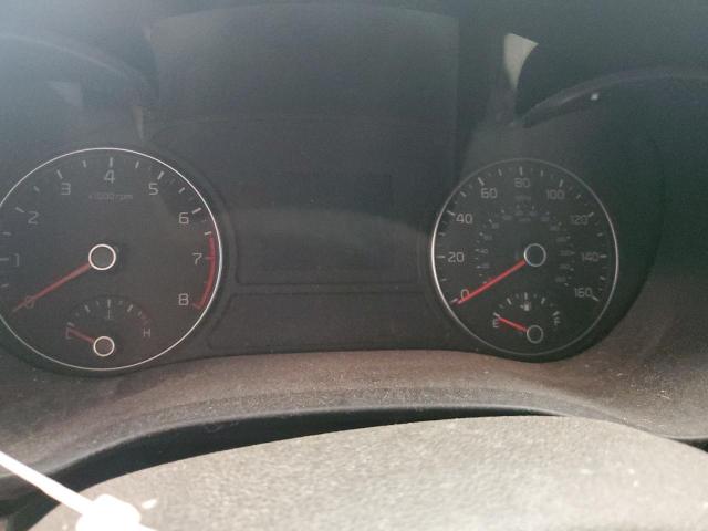 5XXGU4L38JG215125 - 2018 KIA OPTIMA EX WHITE photo 9