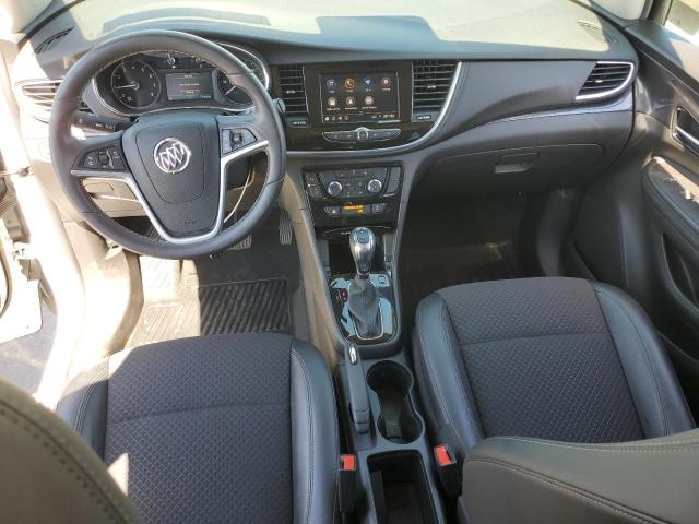 KL4CJESMXNB555440 - 2022 BUICK ENCORE PREFERRED WHITE photo 8