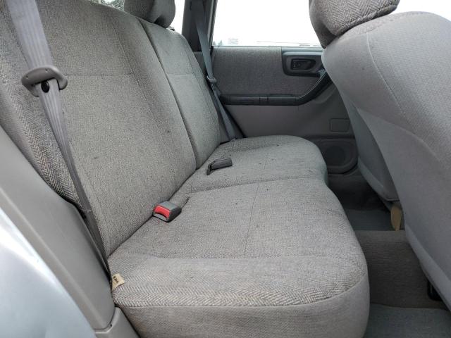 JF1SF63522H752939 - 2002 SUBARU FORESTER L SILVER photo 11