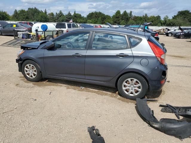 KMHCT5AE0DU081670 - 2013 HYUNDAI ACCENT GLS GRAY photo 2