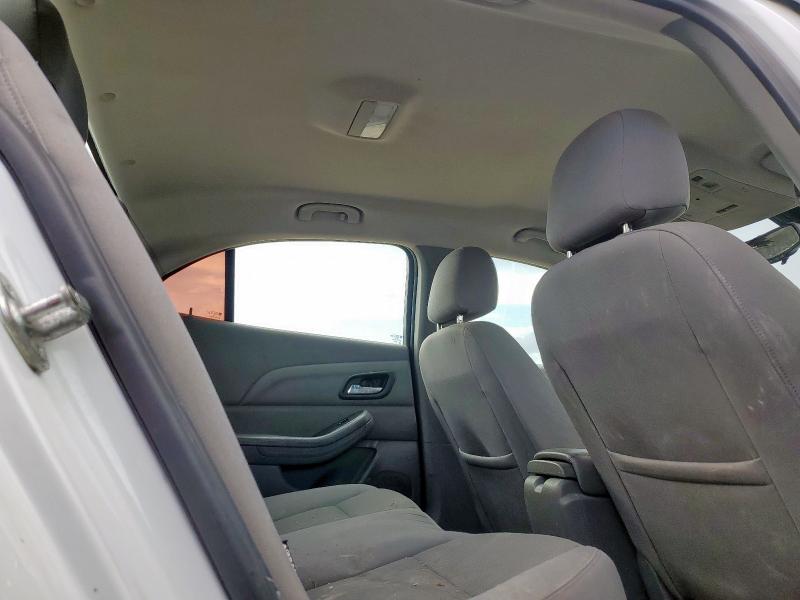 1G11B5SA1DF205033 - 2013 CHEVROLET MALIBU LS WHITE photo 10