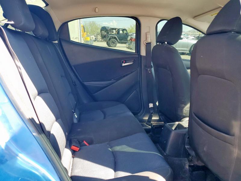 3MYDLBZV8GY101033 - 2016 TOYOTA SCION IA BLUE photo 10