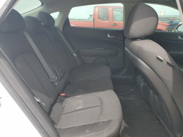 5XXGT4L35JG252930 - 2018 KIA OPTIMA LX WHITE photo 10