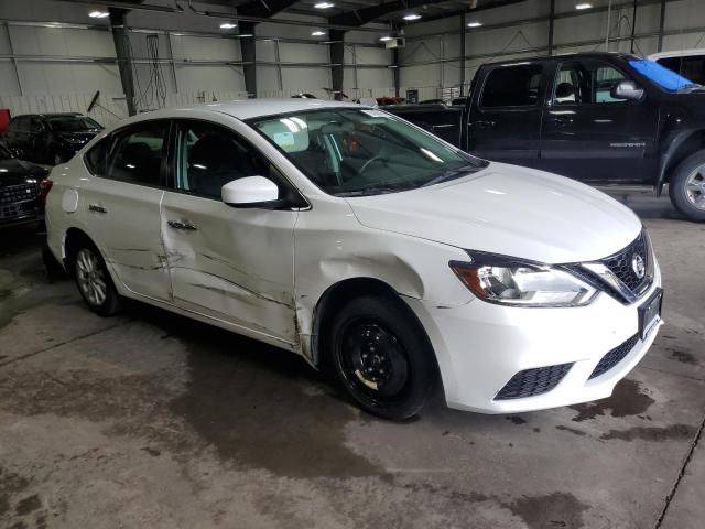 3N1AB7AP5JY262402 - 2018 NISSAN SENTRA S 白色 照片 4