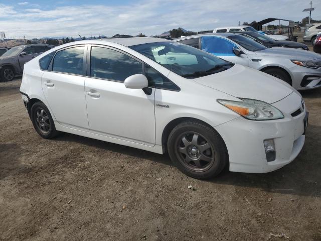 JTDKN3DU2B0253963 - 2011 TOYOTA PRIUS WHITE photo 4