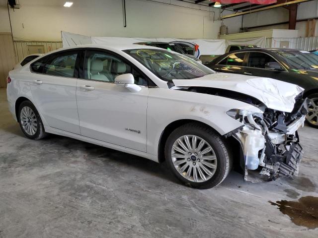 3FA6P0LU7FR238978 - 2015 FORD FUSION SE HYBRID WHITE photo 4