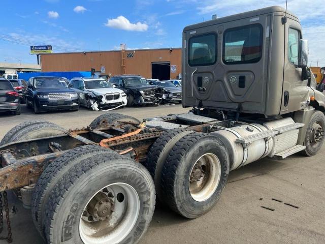 1FUJGECV27LYG1184 - 2007 FREIGHTLINER CASCADIA BROWN photo 4