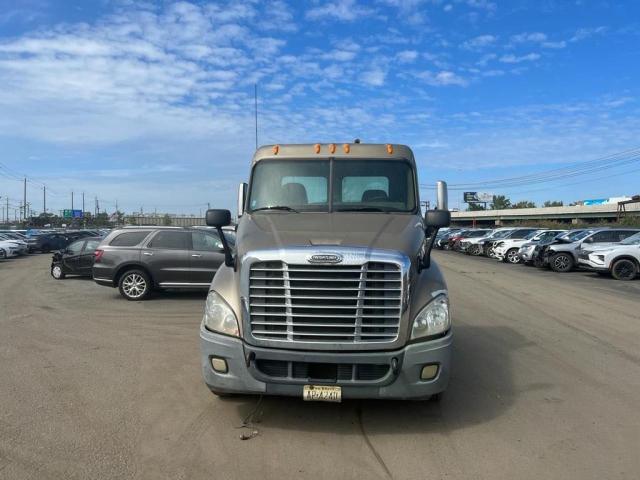 1FUJGECV27LYG1184 - 2007 FREIGHTLINER CASCADIA BROWN photo 7