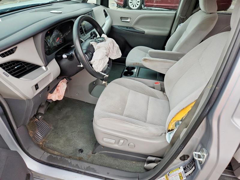 5TDKK3DC9GS700907 - 2016 TOYOTA SIENNA LE SILVER photo 7