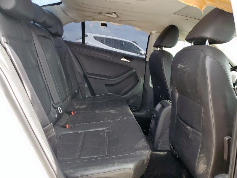 3VW2K7AJ3DM253994 - 2013 VOLKSWAGEN JETTA BASE 白色 照片 10