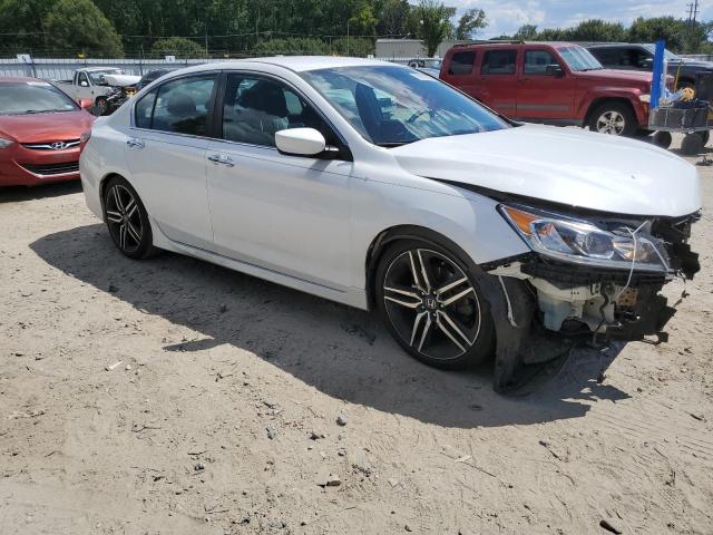 1HGCR2F58GA074595 - 2016 HONDA ACCORD SPORT WHITE photo 4