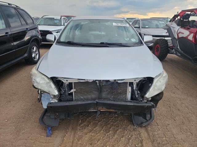 5YFBU4EE8CP065598 - 2012 TOYOTA COROLLA BASE فضي صورة 5
