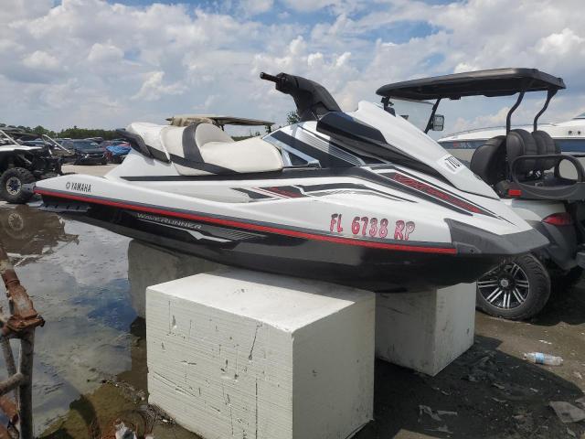 YAMA3197C818 - 2018 YAMAHA VX DELUXE WHITE photo 1