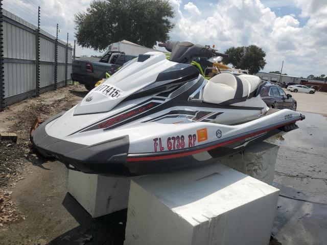 YAMA3197C818 - 2018 YAMAHA VX DELUXE WHITE photo 2