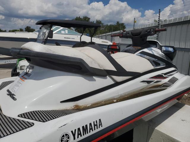 YAMA3197C818 - 2018 YAMAHA VX DELUXE WHITE photo 5
