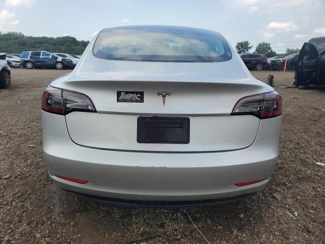 5YJ3E1EA2JF011610 - 2018 TESLA MODEL 3 SILVER photo 6