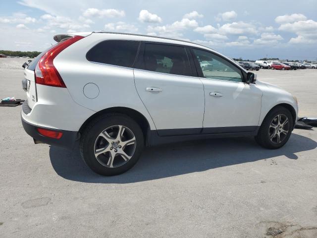 YV4902DZ6D2447113 - 2013 VOLVO XC60 T6 WHITE photo 3