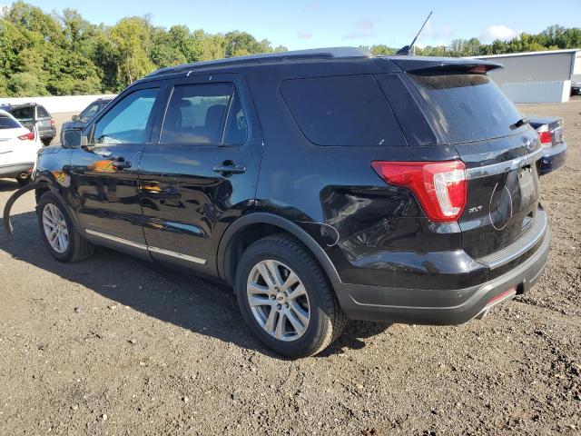 1FM5K8D85JGC89315 - 2018 FORD EXPLORER XLT Սև լուսանկար 2