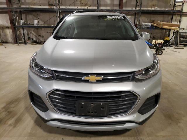 KL7CJPSM5NB518598 - 2022 CHEVROLET TRAX 1LT SILVER photo 5