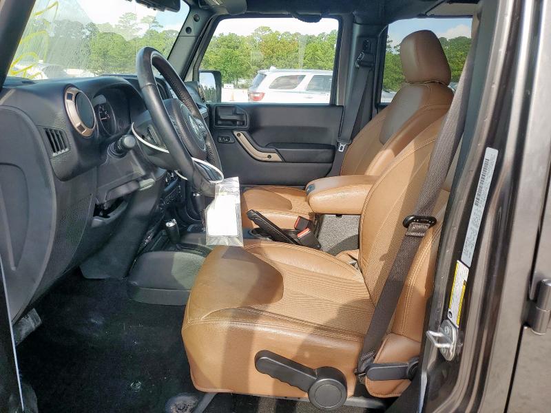 1C4BJWEG4GL319568 - 2016 JEEP WRANGLER U SAHARA CHARCOAL photo 7