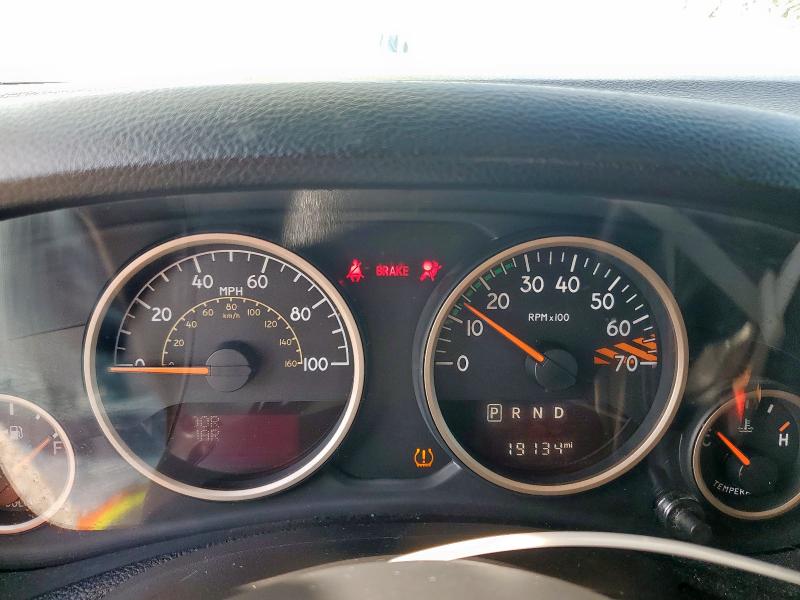 1C4BJWEG4GL319568 - 2016 JEEP WRANGLER U SAHARA CHARCOAL photo 9