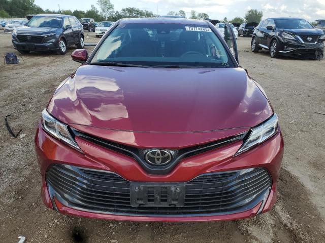 4T1B11HK5JU672448 - 2018 TOYOTA CAMRY L BURGUNDY photo 5