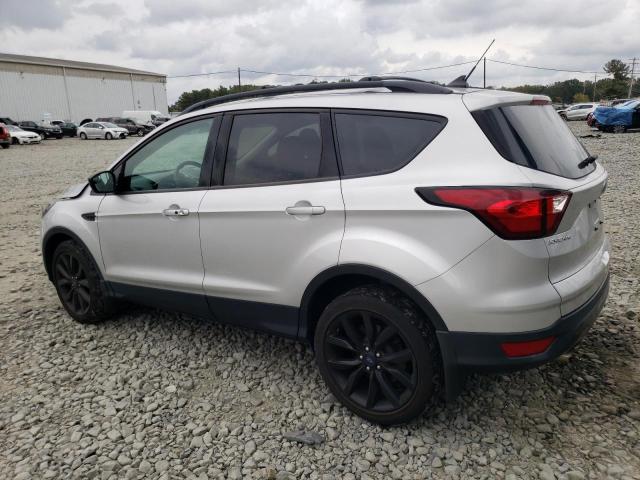 1FMCU9GD8KUB91995 - 2019 FORD ESCAPE SE SILVER photo 2