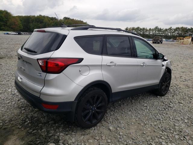 1FMCU9GD8KUB91995 - 2019 FORD ESCAPE SE SILVER photo 3