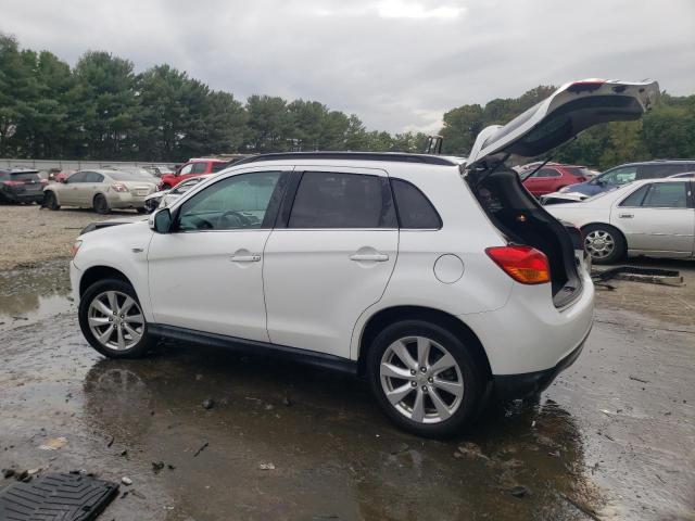 4A4AR4AWXFE036044 - 2015 MITSUBISHI OUTLANDER SE WHITE photo 2