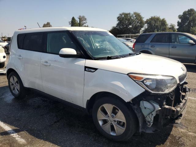 KNDJN2A20F7790014 - 2015 KIA SOUL WHITE photo 4