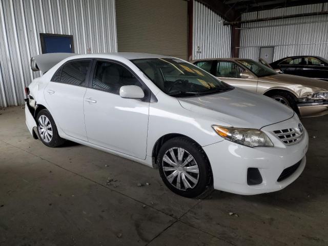5YFBU4EE4DP182273 - 2013 TOYOTA COROLLA BASE Білий фото 4