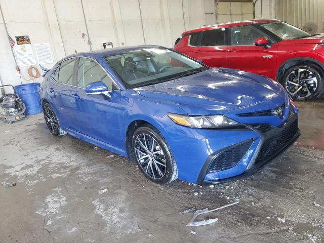 4T1T11BK0RU109672 - 2024 TOYOTA CAMRY SE NIGHT SHADE BLUE photo 4