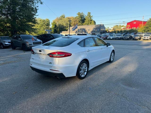 3FA6P0HD0KR203394 - 2019 FORD FUSION SE 白色 照片 4