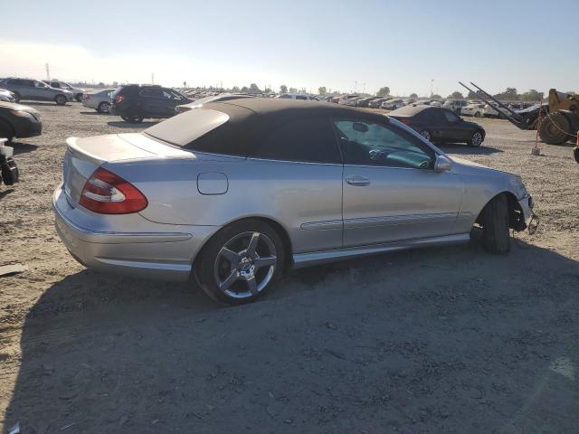 WDBTK75J95F147003 - 2005 MERCEDES-BENZ CLK 500 银色 照片 3