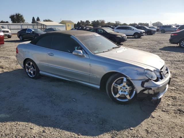 WDBTK75J95F147003 - 2005 MERCEDES-BENZ CLK 500 银色 照片 4