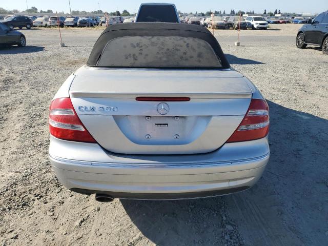 WDBTK75J95F147003 - 2005 MERCEDES-BENZ CLK 500 银色 照片 6