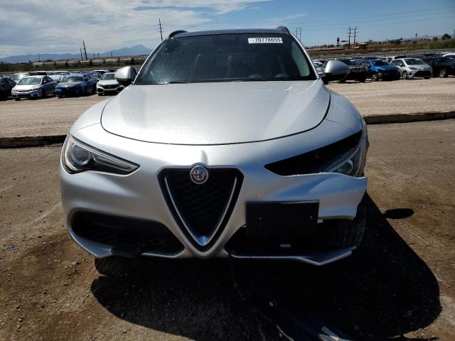 ZASFAKPN5J7B93959 - 2018 ALFA ROMEO STELVIO SPORT Серебристый фото 5
