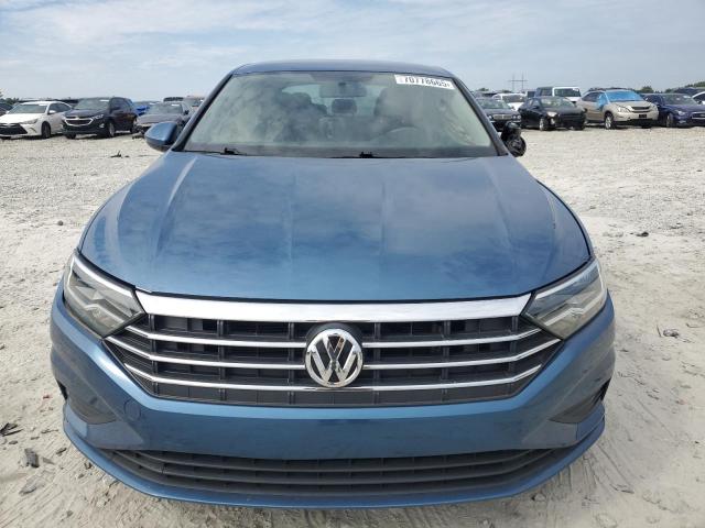 3VWCB7BUXKM135807 - 2019 VOLKSWAGEN JETTA S Blau Foto 5