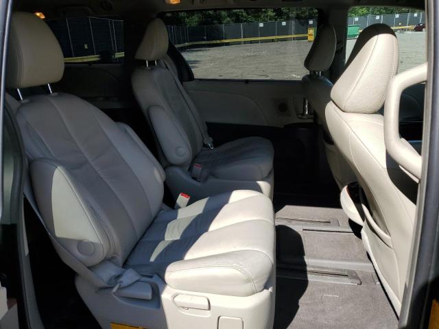 5TDDK3DC9BS017106 - 2011 TOYOTA SIENNA XLE GREEN photo 11