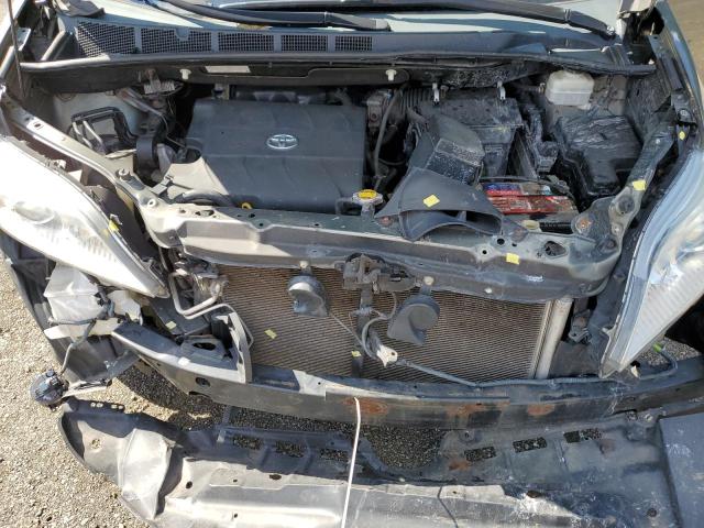 5TDDK3DC9BS017106 - 2011 TOYOTA SIENNA XLE GREEN photo 12