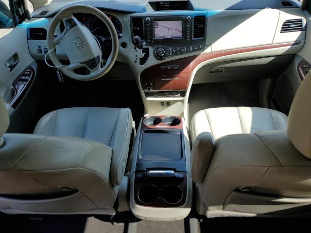 5TDDK3DC9BS017106 - 2011 TOYOTA SIENNA XLE GREEN photo 8