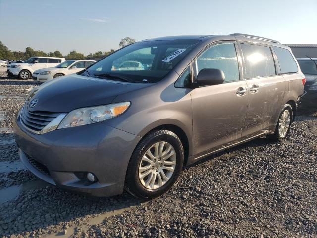 2015 TOYOTA SIENNA XLE, 