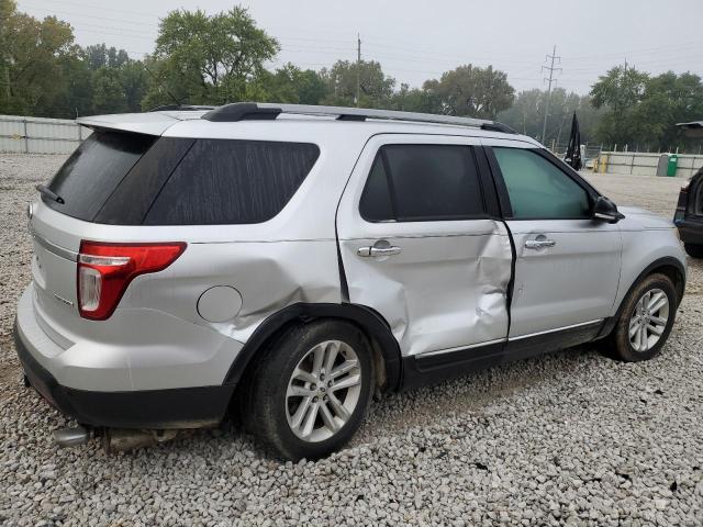 1FM5K7D80DGC19137 - 2013 FORD EXPLORER XLT Silber Foto 3