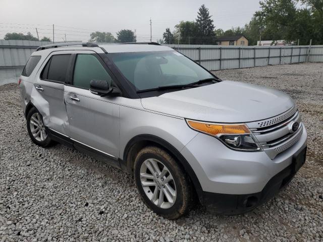 1FM5K7D80DGC19137 - 2013 FORD EXPLORER XLT Silber Foto 4