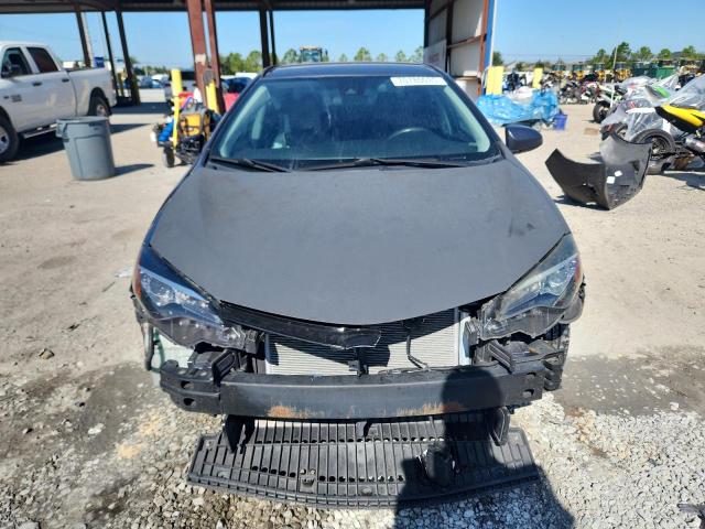 2T1BURHE1JC030620 - 2018 TOYOTA COROLLA L ნაცრისფერი ფოტო 5