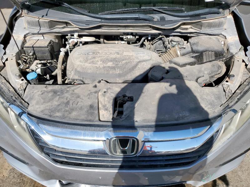 5FNRL6H73JB020135 - 2018 HONDA ODYSSEY EXL فضي صورة 12